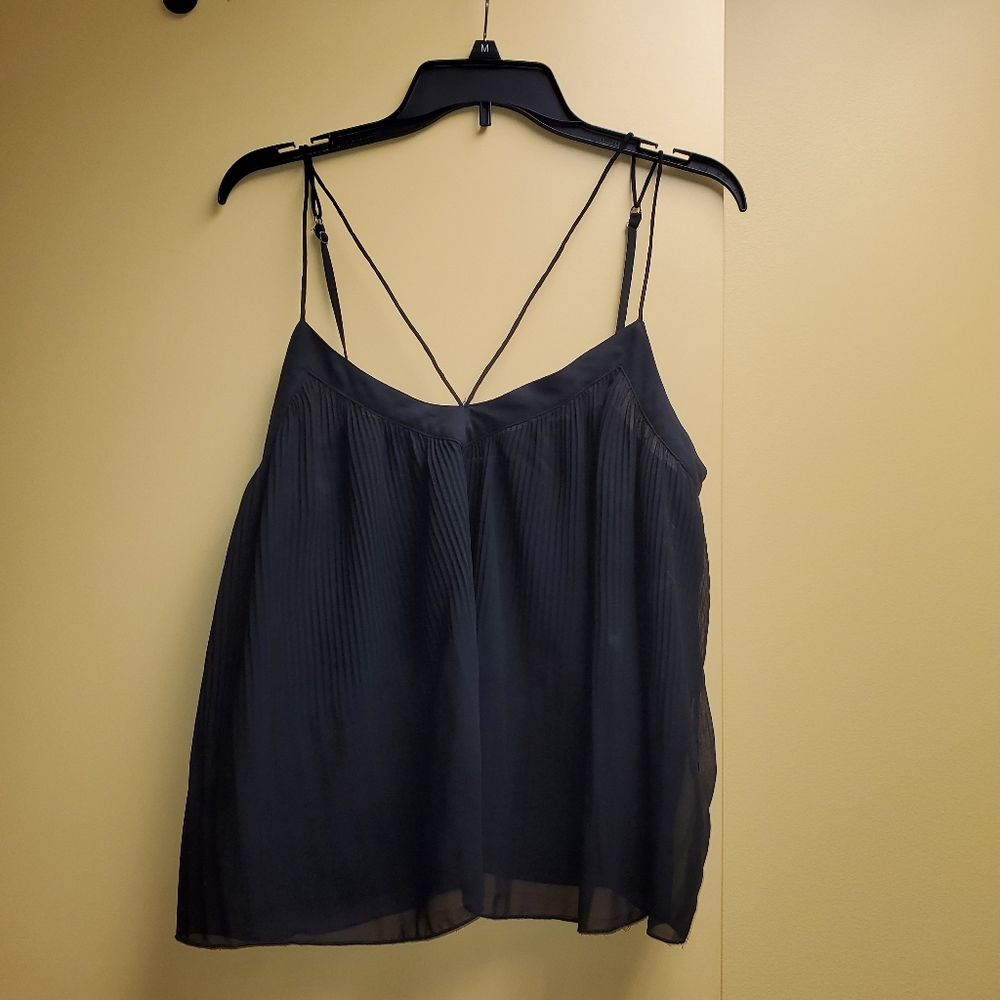 Hollister tank